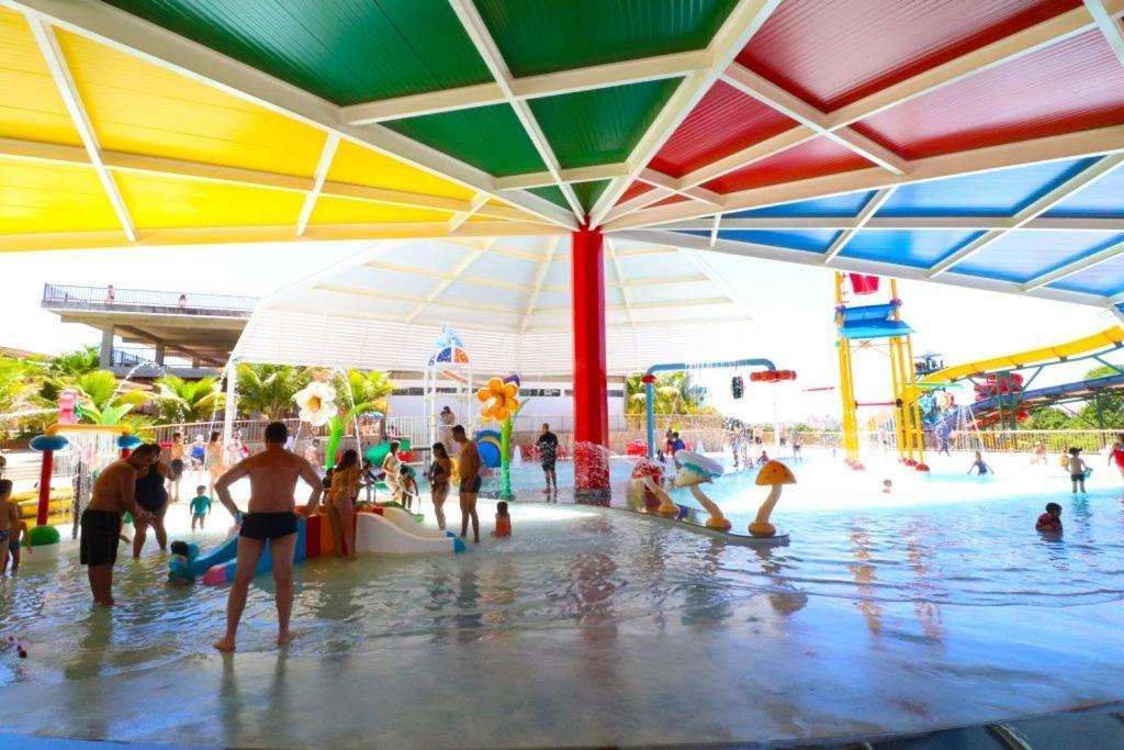 מלון קאלדס נובאס Piazza Diroma Acqua Park מראה חיצוני תמונה